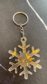 Şeffaf Epoksi İçinde Gold Glitterli Gümüş Aksesuarlı Kar Tanesi Anahtarlık El Yapımı Hediyelik thumbnail 2