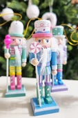 Makaron Renkler Kurşun Askerler 4lü Yılbaşı Kurşun Asker Figürleri Yılbaşı Ağaç Süsleri Nutcracker Masa Süsleri 4lü thumbnail 5
