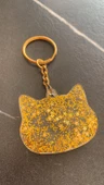 Şeffaf Epoksi İçinde Gold Yıldız Pullu Simli Gold Aksesuarlı Kedi Köpek Başı Anahtarlık El Yapımı Hediyelik thumbnail 6