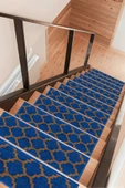 Dikdörtgen Dokuma Merdiven Halısı Kendinden Yapışkanlı thumbnail 1