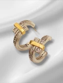 Özel Seri Zirkon Taş Kıvrımlı Gold Detay C Model Küpe - 1