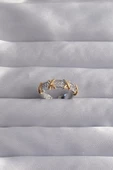 Pirinç Ayarlamalı Gümüş Renk Zirkon Taşlı XOXO Model Yüzük - TJ-BYK3284 thumbnail 1