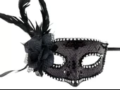 Siyah Renk Yandan Tüylü Güllü Gümüş Taşlı Pullu Maske 20x22 Cm - 2