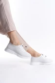 Kadın Hakiki Deri Rahat Taban Akıllı Bağcıklı Günlük Beyaz Spor Ayakkabı Sneaker - 2