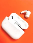 Apple AirPods Pro ve MagSafe Şarj Kutusu MLWK3TU/A - Teşhir thumbnail 3