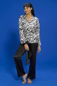 6'lı Zebra Hem İçerde Hem Dışarıda Siyah Pijama Takımı - 5