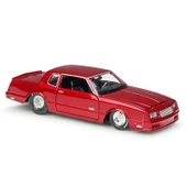Maisto 1986 Chevrolet Monte Carlo SS 1:24 Kırmızı Model Araba - 3
