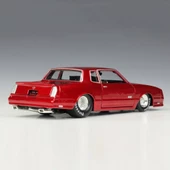 Maisto 1986 Chevrolet Monte Carlo SS 1:24 Kırmızı Model Araba - 4