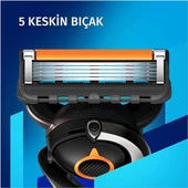 Gillette Fusion 5 Flexball Proglide Tıraş Makinesi + 4 Up Yedek Tıraş Bıçağı + Premium Stand - 2