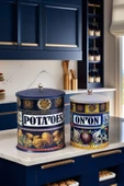 La Dolce Vita Sicilya Esintili Metal Lacivert  Beyaz Patates Soğan Kovası Sebzelik  28*22-25*18 (3) - 1