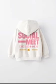 KIZ ÇOCUK SOCIAL MEET BASKILI KAPÜŞONLU MANŞETLİ SWEATSHİRT - 2