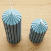 Poli Karbon Sert Plastik  Mum Kalıbı Dik Çizgili Kule Şekilli 22,2 CM - 2