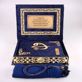 Şal + Tesbih + Kuran Hediye Seti (Orta Boy, ElifVav, Gold Pleksi, Raşel Kutu, Lacivert) thumbnail 3
