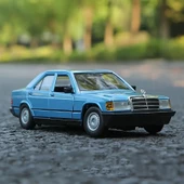 Burago 1/24 Mercedes Benz 190E 2.6 Model Araç Mavi 17,7cm x 5,5cm x 7,3cm - 1