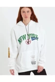 Kadın Baskılı Kapüşonlu Sweatshirt - Beyaz - 1