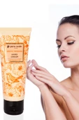 Pierre Cardin Exotic Passion Baobab Yağı İçeren E Vitaminli Nemlendirici El Kremi - 75 ML - 1