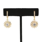 925 Ayar Gümüş Rüzgar Gülü Model Baget Taşlı Küpe thumbnail 2