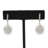 925 Ayar Gümüş Ayçiçek Model Baget Taşlı Küpe thumbnail 1