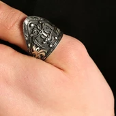 925 Ayar Gümüş Selçuklu Kartalı El Kalemli Okçu Yüzüğü thumbnail 1