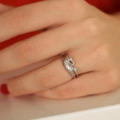 925 Ayar Gümüş Kuğu Model Yüzük thumbnail 1