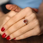 925 Ayar Gümüş Oval Zultanit Taşlı Yüzük thumbnail 1