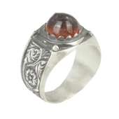 925 Ayar Gümüş Yuvarlak Sıkma Kehribar Taşlı Elişi Kalemli Erkek Yüzük thumbnail 1