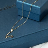 V Harfi 14 Ayar Altın Kolye thumbnail 3