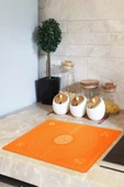 Tilbe Home Silikon Hamur Matı Hamur Açma Pasta Fırın Altlığı Matı Ölçülü Hamur Yoğurma Turuncu Orta Boy 50X40 - 5