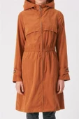 Kadın Kapüşonlu Fermuarlı Trençkot Taba - 4