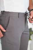 BELİ LASTİKLİ YAZLIK İNCE KUMAŞ İPLİKLİ REGULAR FİT ERKEK JOGGER PANTOLON - 5