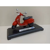 Welly 2017 vespa gts 125cc 1:18 thumbnail 1