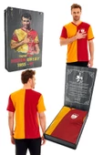 Galatasaray Orijinal Metin Oktay Fan Forma 4 Yıldızlı Özel Tasarım Ahşap Kutulu thumbnail 1