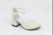 Zerhan 800 Kız Çocuk Krem Simli Karnı Yarık Ayakkabı thumbnail 1