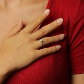 Kenarları Taşlı Beyaz Altın Tektaş Yüzük - 2