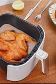 100 Adet Air Fryer Pişirme Kağıdı Tek Kullanımlık Yağ Su Geçirmez Yapışmaz Deliksiz Düz Kare Model thumbnail 10