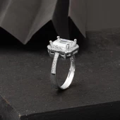 14 Ayar Beyaz Altın Baget Yüzük thumbnail 3