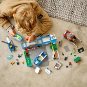 LEGO City 60316 Polis Merkezi (668 Parça) thumbnail 6