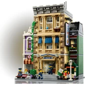 LEGO Creator Expert 10278 Police Station thumbnail 3