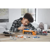LEGO Technic 42128 Ağır Yük Çekici Kamyonu  (2017 Parça) thumbnail 8