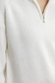 Yarım Balıkçı Yaka  Fermuarlı Yün Triko Kazak - Kemik thumbnail 6