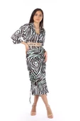 MODATALİKA'nın Zebra Desenli Kadın İkili Takımı ile şıklığınızı bir üst seviyeye taşıyın. thumbnail 2