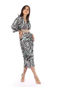 MODATALİKA'nın Zebra Desenli Kadın İkili Takımı ile şıklığınızı bir üst seviyeye taşıyın. thumbnail 1