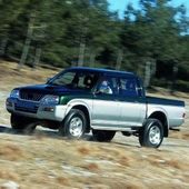 Mitsubishi L200 1996-2006 Ön Cam Silecek Takımı Silgeç Seti 48x48cm thumbnail 2