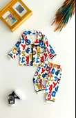 Neşeli Bebekler Harf Baskılı Önden Düğmeli Cepli Pijama Takımı thumbnail 1