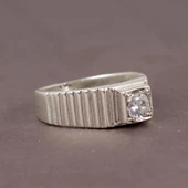 925 Ayar Gümüş Zirkon Taşlı Yüzük thumbnail 2