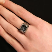 925 Ayar Gümüş Oniks Taşlı Kare Erkek Yüzük thumbnail 1
