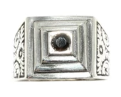 925 Ayar Gümüş Oniks Taşlı Piramit Modeli Erkek Yüzük thumbnail 1