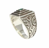 925 Ayar Gümüş Yeşil Zirkon Taşlı Piramit Yüzük thumbnail 3