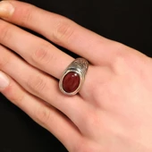 925 Ayar Gümüş Elips Akik Taşlı Desenli Erkek Yüzük thumbnail 1