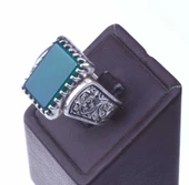 925 Ayar Gümüş Dikdörtgen Yeşil Akik Taşlı Tırnak Modeli El Kalemli Erkek Yüzük thumbnail 5